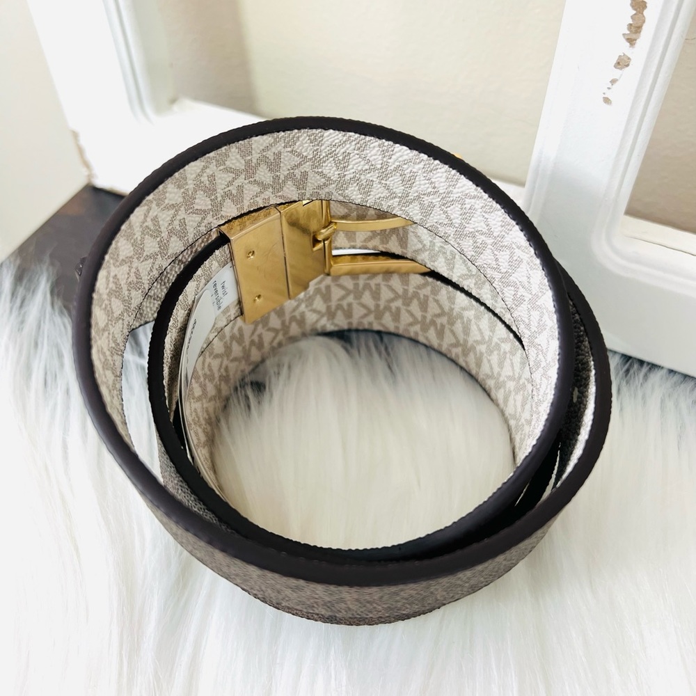 Michael Kors Women’s Twist Reversible Belt Medium - Picture 4 of 11